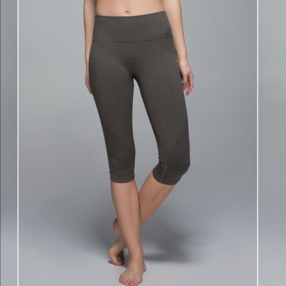 Lululemon In The Flow Crop